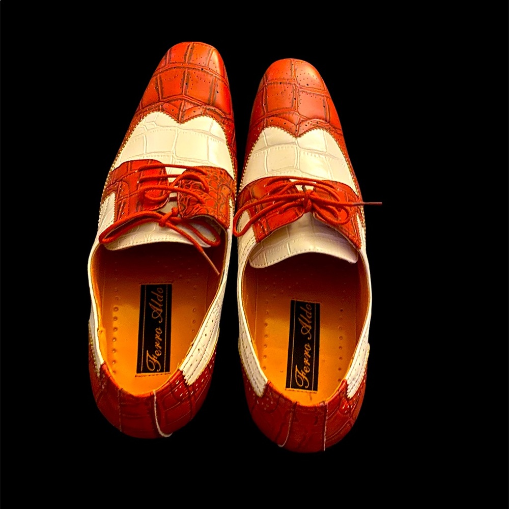 SOLD Men’s Ferro Aldo Shoes Red and White